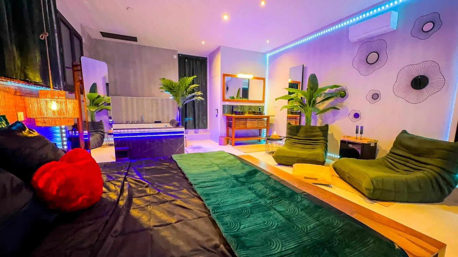 Serenity Suite - Love Room Vénissieux Yetişkin Oteli